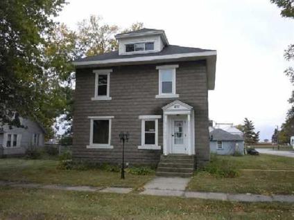 $48,500
La Crosse, 2-story home with 4 bedrooms and 2 baths.