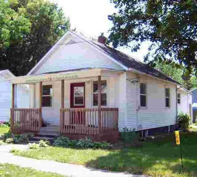 $48,900
Bloomington One BA, MOVE IN READY Two BR HOME, FRESH PAINT