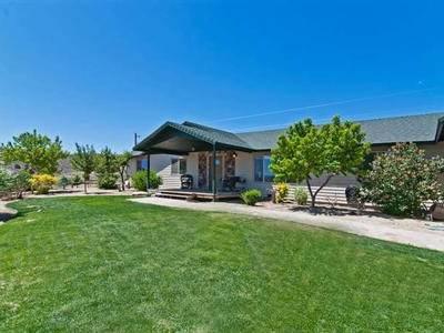 $495,000
Scenic splendor awaits you in Antelope Valley