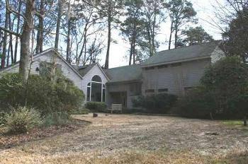 $499,000
Pawleys Island 5BR 4BA, Litchfield offers a variety of