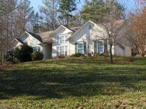$49,400
White 3BR 2BA, This ranch style home offers excellent curb