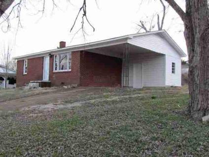 $49,500
Great Starter Home, Great Price! Room to grow in this 1122 sq ft Brick home on