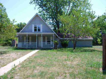 $49,900
1598DC - WHAT A DEAL. This 3 bedroom 2 bath home has a great setting in a nice
