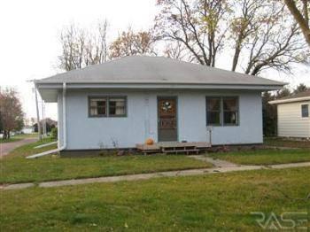 $49,900
Beresford 2BR 1BA, Looking for that very affordable ranch