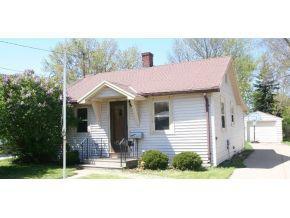 $49,900
Cute bungalow with lots of potential