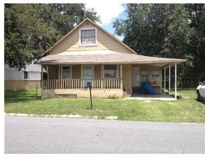 $49,900
Lakeland 3BR, Great deal on home with nice detached garage.