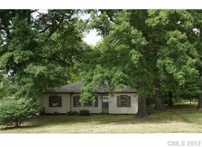 $49,900
Mooresville 3BR 1BA, Large beautiful wooded lot.