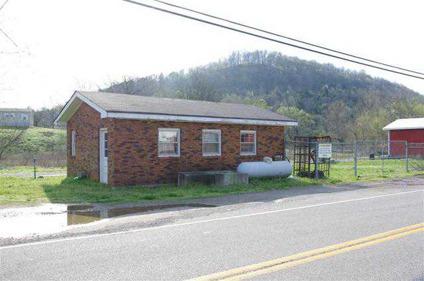 $49,900
Pleasant Shade, 23 acre with 28x18 brick building & two
