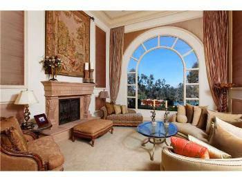 $4,595,000
Rancho Santa Fe 5BR 6BA, This elegant single story