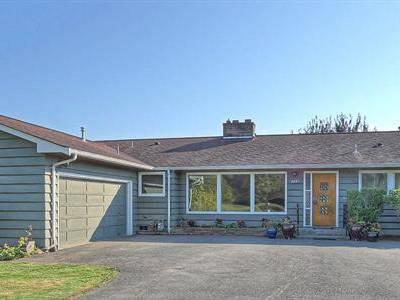 $515,000
Bay and Island Views from Waterfront Property in Bellingham