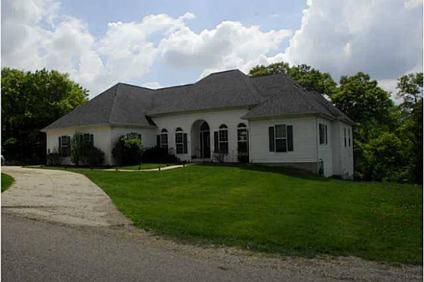 $519,900
Check out this awesome walkout ranch that featuresvaulted ceilings, fireplace
