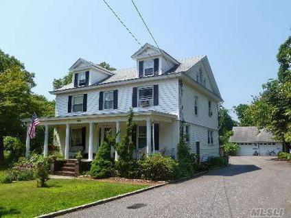 $519,900
Residential, Colonial - Blue Point, NY