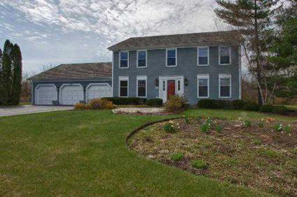 $525,000
2 Stories, Colonial - GREEN OAKS, IL