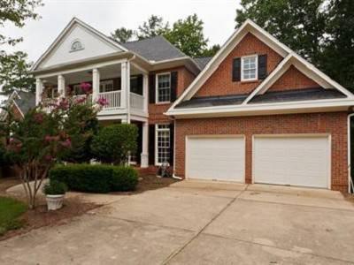 $525,000
Classic Executive Cary Home with HUGE Unfinished Basement!!