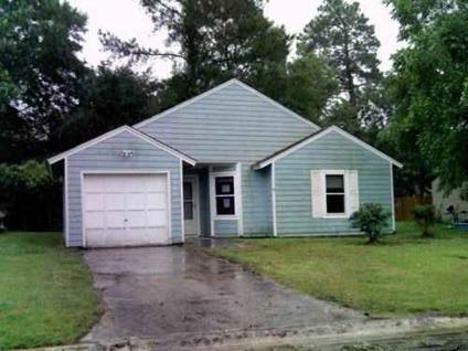 $52,000
Cozy 3 bedroom home in a great location.