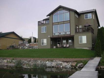 $539,000
Chelan 4BR 3BA, Custom home on Roses Lake has been finished