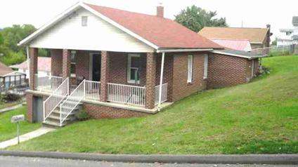 $53,900
Cumberland 1BA, This 2 bedroom home is in move in condition.
