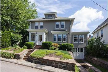 $549,000
Airy & Light-filled Single Family