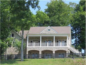 $549,000
Custom Built Home on 36 Acres But Just 20 Minutes to Downtown Nashville!!