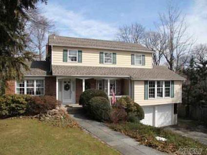 $549,000
Huntington Open House 7/29 2-4pm! Colonial With Winter Water Views!!