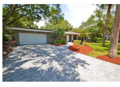 $549,900
Tampa, This 5 Bed, 3 Bath, 2,717sqft pool home has had a