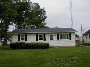 $56,900
Seatonville, Two bedroom, 1 bath on nice lot with a three