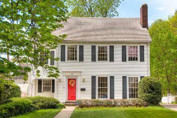 $579,000
Glen Ridge, This colonial home has 5 lovely bedrooms and 3.2