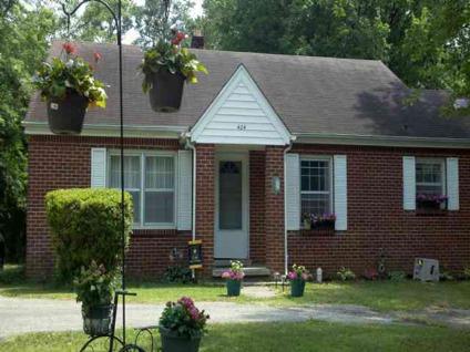 $57,000
2 Bed 1 Bath home at 424 Westwood Ave, Jackson TN 1/2 mile from hospital.