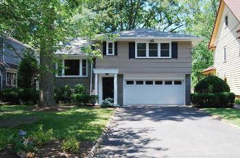 $582,000
Maplewood 3BR 2.5BA, Keep cool this summer in a totally