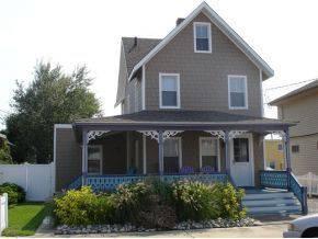 $589,000
Beach Haven, 1880 3 bedroom, 1.5 bath Victorian situated