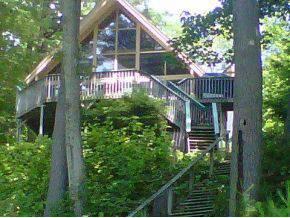 $589,000
Wolfeboro 2BR 2BA, - Fantastic Lake Winnipesaukee home abuts