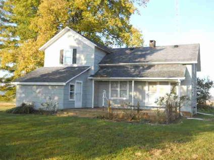 $58,900
Blissfield 3BR 1BA, CHARMING COLONIAL HOME ONA AN ACRE OF