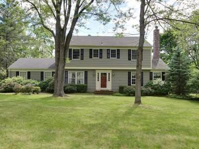 $595,000
Immaculate Martinsville Colonial
