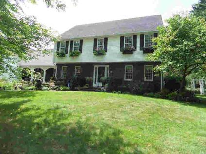 $599,000
Amazing Home in Franklin MA