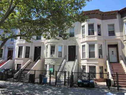 $599,000
Brooklyn 8BR 3BA, 2 family limestone in clean move in