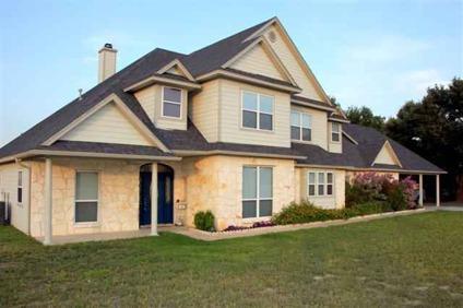 $599,000
Clifton 4BR 2.5BA, Dreaming of a country getaway? This 3417