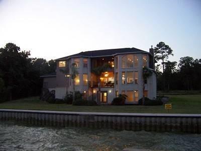 $599,500
Casual Elegance in This Luxurious Waterfront Home