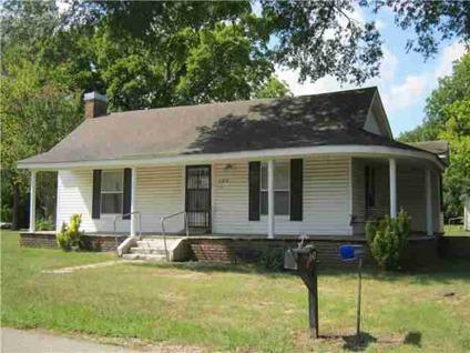 $59,000
Great location! 2 bedroom, 1 bath home inside city limits.
