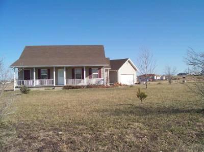 $59,200
Newer home convenient to 13 Hwy. Sold as-is-where is. Neither Seller nor