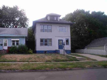 $59,500
Duplex with Rs2 Zoning