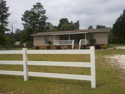 $59,500
Elgin, Attractive 3 bedroom, 2 bath manufactured home with