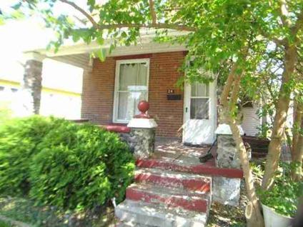 $59,900
Huntington, Lots of house for the money! 3 bedrooms
