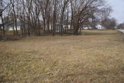 $59,900
Large Triple Lot on corner of Grand Blvd. and Gilbert Dr. in Evansdale