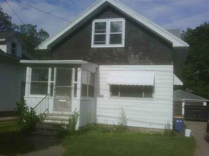 $59,900
Nice Home on the quiet NW Side of Grand Rapids