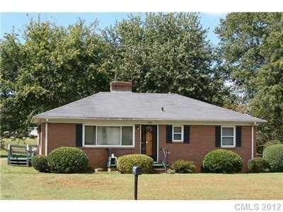 $59,900
Statesville 3BR 1BA, DARLING BRICK HOME WITH A BEAUTIFUL
