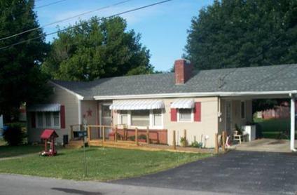 $59,950
Horse Cave 2BR, Convenient to shops, grocery, pharmacy.