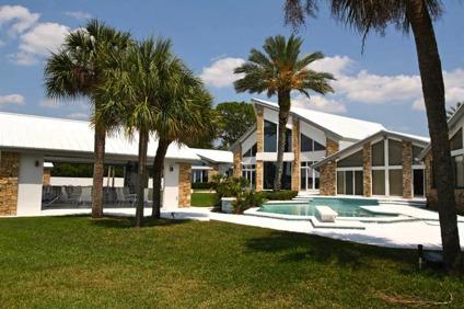 $5,000,000
Mansion near Orlando, Fl. 8bed - 8/3 bath. 10,632 sq ft