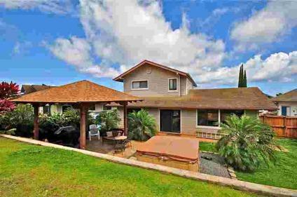 $605,000
Kapolei 3BR 2.5BA, Remodeled in 2005, this home features