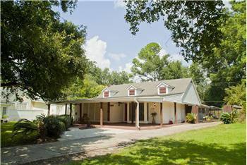 $629,000
On the LSU Lakes, under $630K!