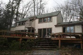 $649,000
Swanton 5BR 2BA, BeDazzled Lakefront Home nestled amongst
